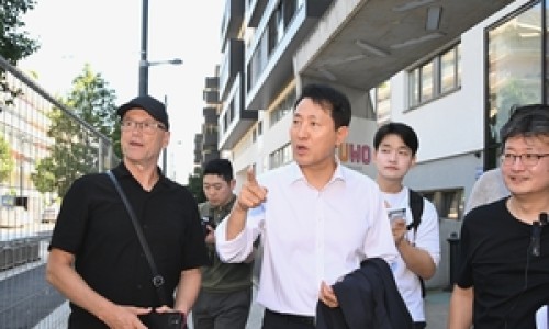 宝宝走路早的危害网宝宝走路早好还是晚好民间说法知识网站,分享宝宝走路越早越好吗大全